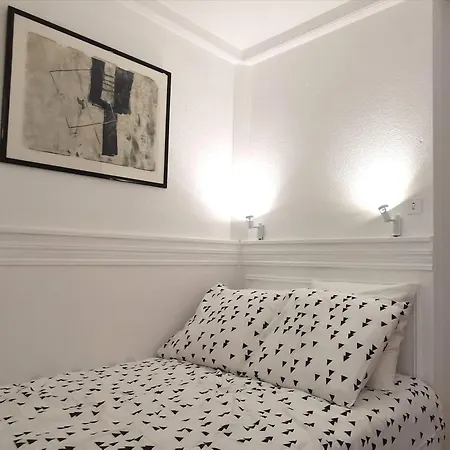 Le Puy-en-velay, 2 Pièces, 2 Personnes - Fr-1-582-325 Appartement Le Puy-en-Velay