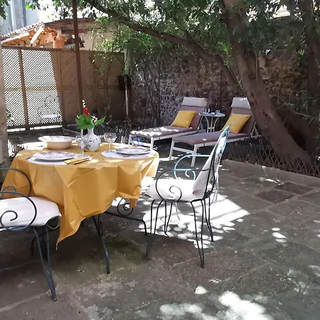 Cocon Au Coeur Du Puy-en-velay Avec Cour Privee Et Wifi - Fr-1-582-325