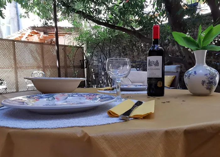 Apartment Cocon Au Coeur Du Puy-en-velay Avec Cour Privee Et Wifi - Fr-1-582-325