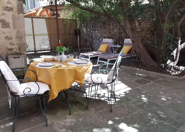 Cocon Au Coeur Du Puy-en-velay Avec Cour Privee Et Wifi - Fr-1-582-325